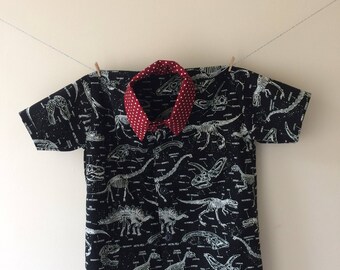 Dino-Skelett-Shirt, Dino-Print, Dino-Geschenk, Dino-Top, Dino-Kleidung, Dinosaurierparty, kollagiertes Hemd, Knopfhemd, Kleinkindshirt
