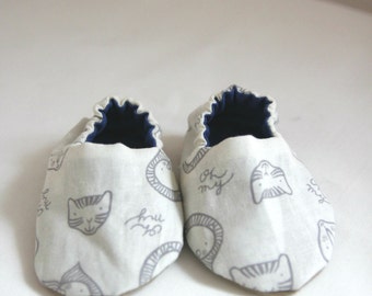 Zapatos de bebé animal, zapatos de cochecito, botines de bebé, bebé león, bebé tigre, nuevo regalo de bebé, regalo de ducha de bebé, bebé neutro de género, zapatos suaves bebé