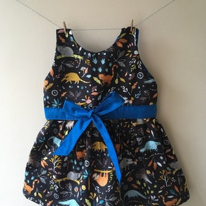 Robe de jungle, jungle imprimer, cadeau de la jungle, robe paresseux, robe de soirée, robe de bébé, robe enfant en bas âge, tenues de frères et soeurs, robe animal, partie de la jungle