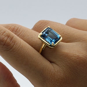 Vintage ring London blue topaz 14K Gold ring Rose gold ring Gemstone ring prong setting Solitaire ring Large gem image 2