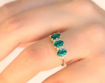 Emerald ring, oval emerald, genuine emerald, diamond and emerald, 14k emerald ring, green emerald ring, diamond cluster ring, gold diamond