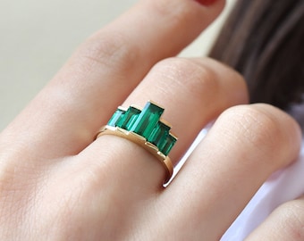 Emerald Baguette gemstone 14K gold ring, Green gemstone ring, Rose gold ring, art deco ring