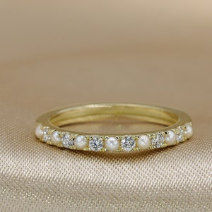 Diamonds and Pearls alternating half eternity Gold Ring image 2