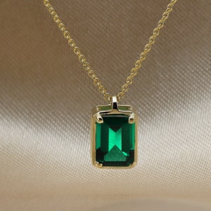 Emerald necklace, Green Emerald , gold necklace, necklace, necklaces for women, Emerald jewelry, May birthstone, Emerald pendant, Green