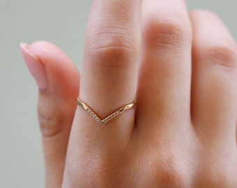 Chevron diamond ring, Gold chevron ring, Stacking ring, V ring, Midi ring, V shaped ring, knuckle ring, Skinny ring