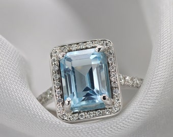 Natural Aquamarine 1.45ct gold ring featuring a Diamond halo 0.40ctw - Gold - March birthstone - engagement ring - art deco - vintage