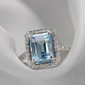 Natural Aquamarine 1.45ct gold ring featuring a Diamond halo 0.40ctw - Gold - March birthstone - engagement ring - art deco - vintage