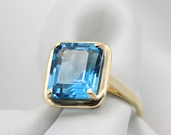 Vintage ring | London blue topaz | 14K Gold ring | Rose gold ring | Gemstone ring |  prong setting | Solitaire ring | Large gem