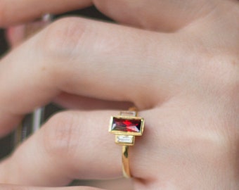 Gold garnet ring, gold minimal ring, garnet gold ring, gemstone gold ring, January birthstone baguette cut stone, 14K gold vintage rings