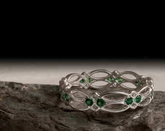 Celtic Ring - Eternity Ring - Emerald Ring - Green Stones ring - Sterling Silver or White Gold Ring - texture - pattern - victorian - gothic