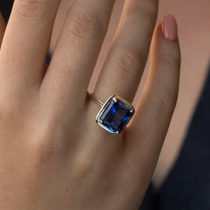 Solitaire Blue Sapphire ring image 3