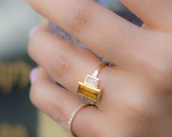 Citrine Baguette Gold ring, Citrine Ring, Baguette Ring, Citrine Gold Ring, Gold Citrine Ring, champagne, Citrine and white Sapphire