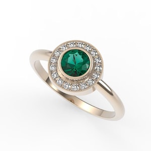 Green stone ring - Emerald ring - Gold