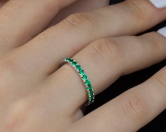 Emerald Eternity ring - Green stone eternity ring