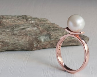 Pearl ring, rose gold pearl ring, gold pearl ring, vintage pearl ring, solitaire pearl ring