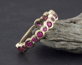 Rubi torcido em ouro - anel de meia eternidade - Anel de rubi - Pedra do nascimento de julho - Rubi vermelho - Rubi rosa - pedra preciosa - natural - genuíno - rubi 0,50 ct