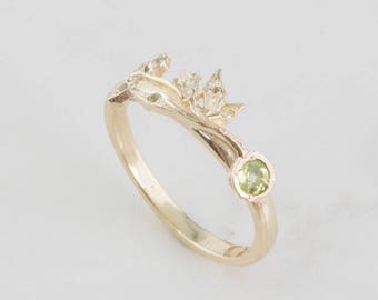 Peridot gold ring, leaves ring, leaf ring