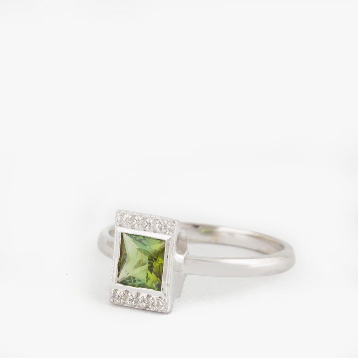 Green sapphire ring sapphire ring Diamond ring green stone Etsy