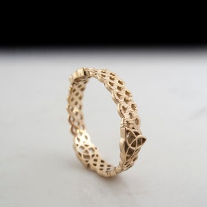 Celtic gold ring - Triquetra - Filigree ring - Patterned ring - textured ring - irish celtic ring - gold band