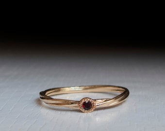 Gold Garnet Ring