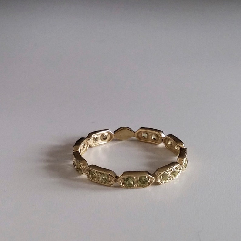 Peridot Eternity ring green stone ring thin band dainty | Etsy