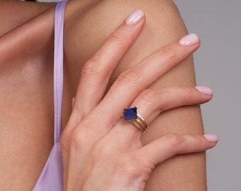 Sapphire Princess Ring: Luxurious 10K or 14K Gold Elegance