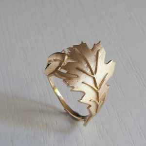 Acorn and oak leaf Solid Gold Ring Leaves ring leaf ring 14K Gold ring statement ring vintage ring image 4