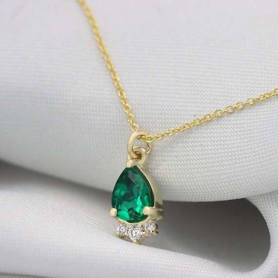 Pear Shaped Emerald and Diamond Halo Pendant Necklace in 18k White Gold -  Etsy