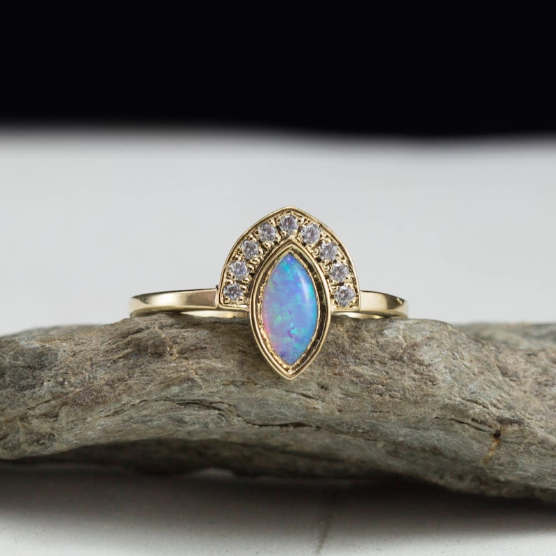 Vintage ring, diamond ring, opal ring, engagement ring, unique, Crown ring, opal engagement ring, Diamond halo, blue, art deco, gift for her image 3
