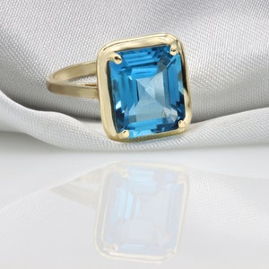 Vintage ring London blue topaz 14K Gold ring Rose gold ring Gemstone ring prong setting Solitaire ring Large gem image 5
