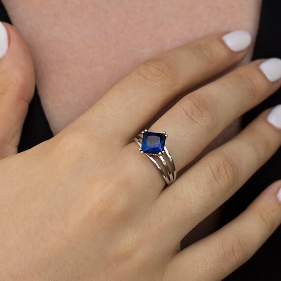 Paire de bleu saphir princesse saphir 065 Carat saphir