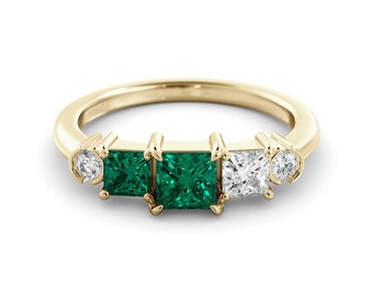 Enchanted Emerald: Asymmetric Princess Cut Ring with Moissanite Sparkle, princess cut, unique ring, green gemstone, 14K gold ring, handmade