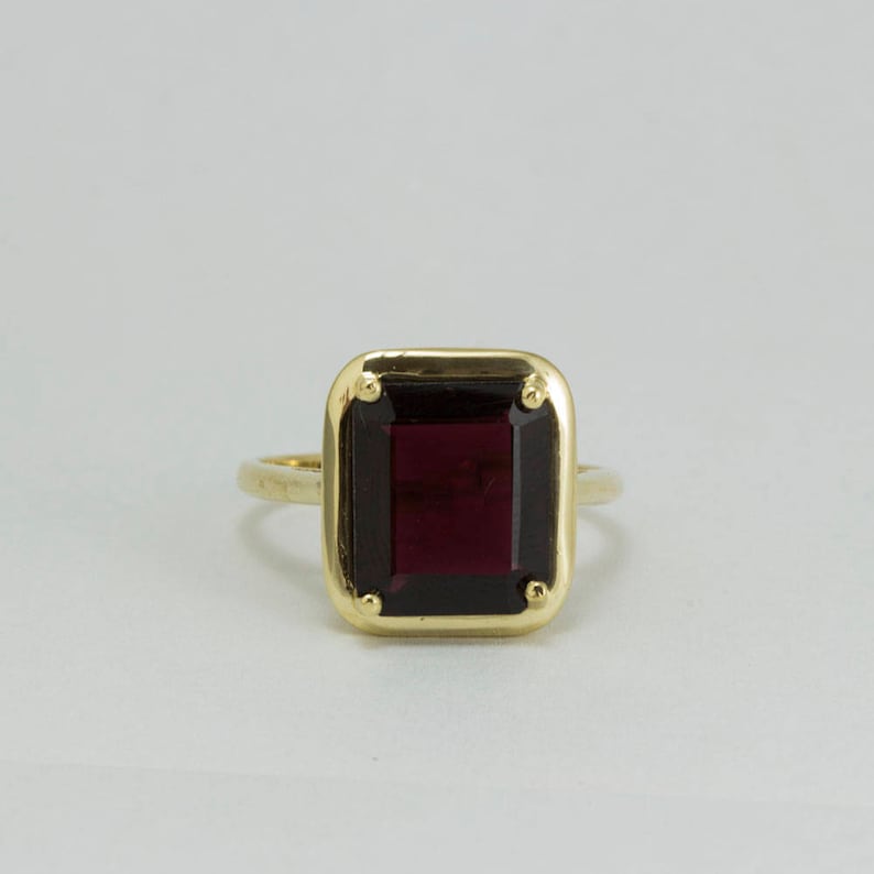 Solitaire Red Garnet ring image 5