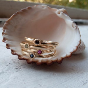 Gold Garnet Ring image 4