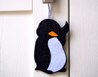 Glittery Friendly Penguin Decoration