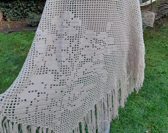 Scialle beige Shawl vintage uncinetto lana anni 60 accessorio per donne shabby chic style