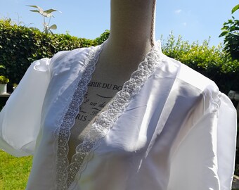 White nightdress with neckline in shaved lace chic white lingerie vintage 70s