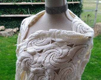 Scialle vintage stupendo anni 60 uncinetto crochet bianco ecru' stola sposa primavera shabby chic wedding woman chic