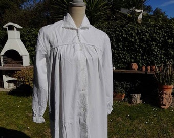 Vintage white dressing gown 40s grandma's trunk natural cotton white shabby chic woman war trunk nonna cotton dressing gown white mom