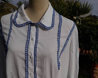 Shabby chic vintage nightgown white blue cotton nightgown woman 60s mom romantic delicate girl