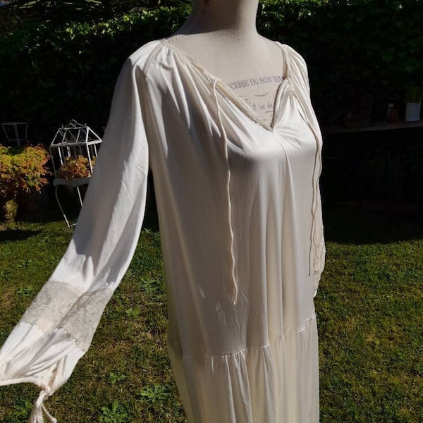 Chic beige nightgown vintage 70s women chic BRIDE Italy lingerie luxury wedding Bride beige lace nightgown