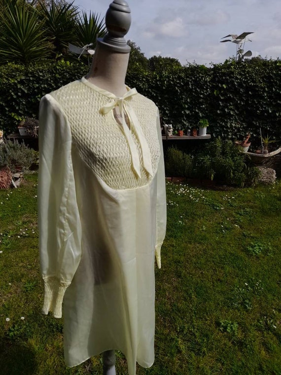 Pale yellow nightgown shabby chic vintage 50s dre… - image 4