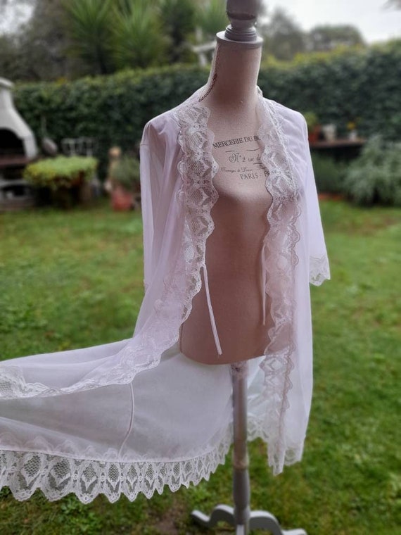 White robe vintage 40s shabby chic tulle chiffon … - image 1