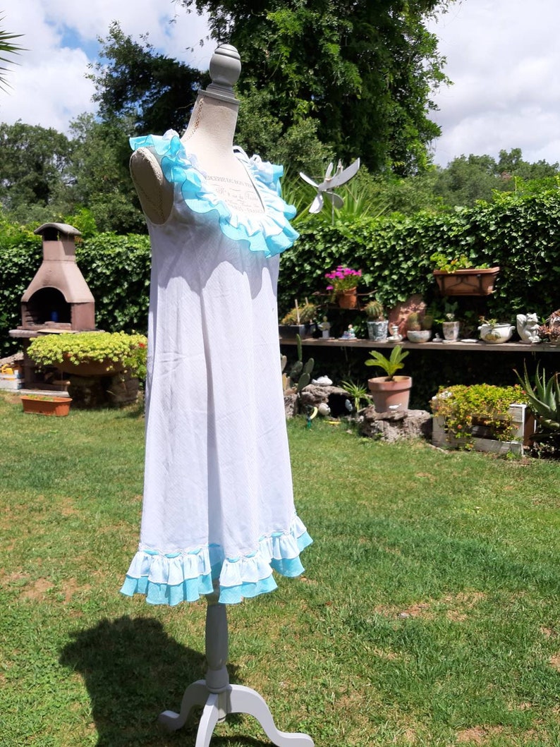 Camicia da notte shabby chic vintage bianca azzurra voilà Sky chic wedding SPOSA Shabby chic nightgown woman immagine 8