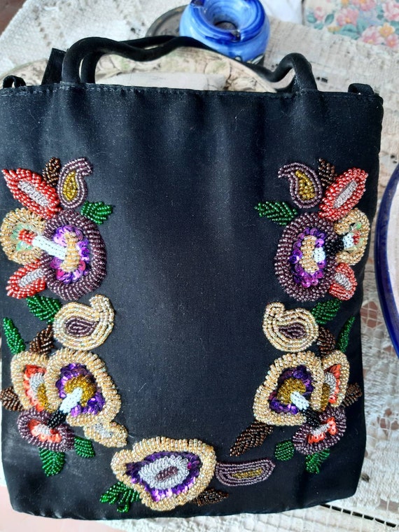 Retro clutch bag elegant vintage satin black chic… - image 9