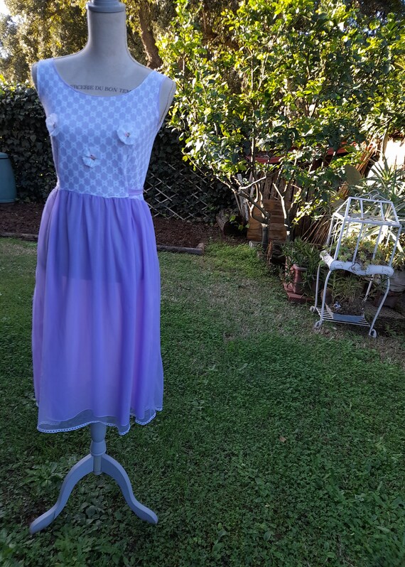 Gorgeous shabby chic nightdress vintage violet tu… - image 4