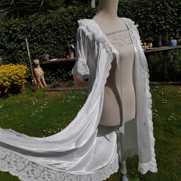 Robe de chambre blanche shabby chic robe de chambre vintage femme mariée mariage années 40 satin mariage dentelle style victorien mariée élégante