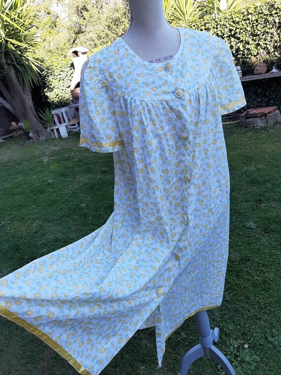Vintage yellow rose dressing gown 70s floral patte