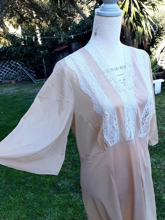 Nightgown 70s WOMAN vintage beige white sensual ch