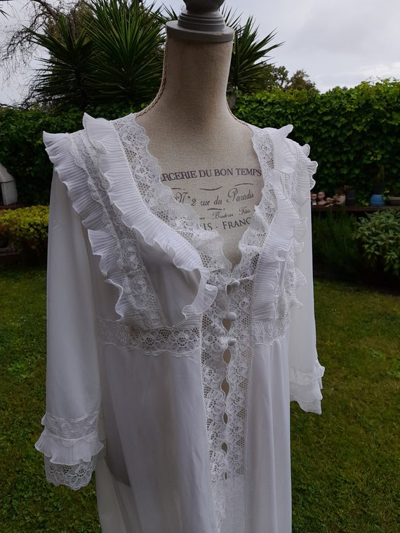 Shabby chic dressing gown vintage white dressing g